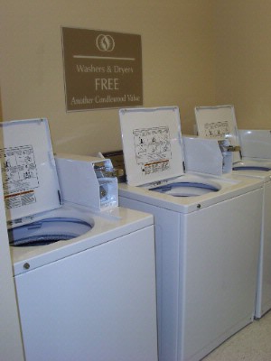 Candlewood Suites Shreveport - Guest Laundry / Washers