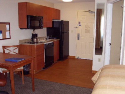 Candlewood Suites Shreveport - Kitchen