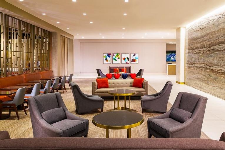 Hilton Minneapolis - Standard King