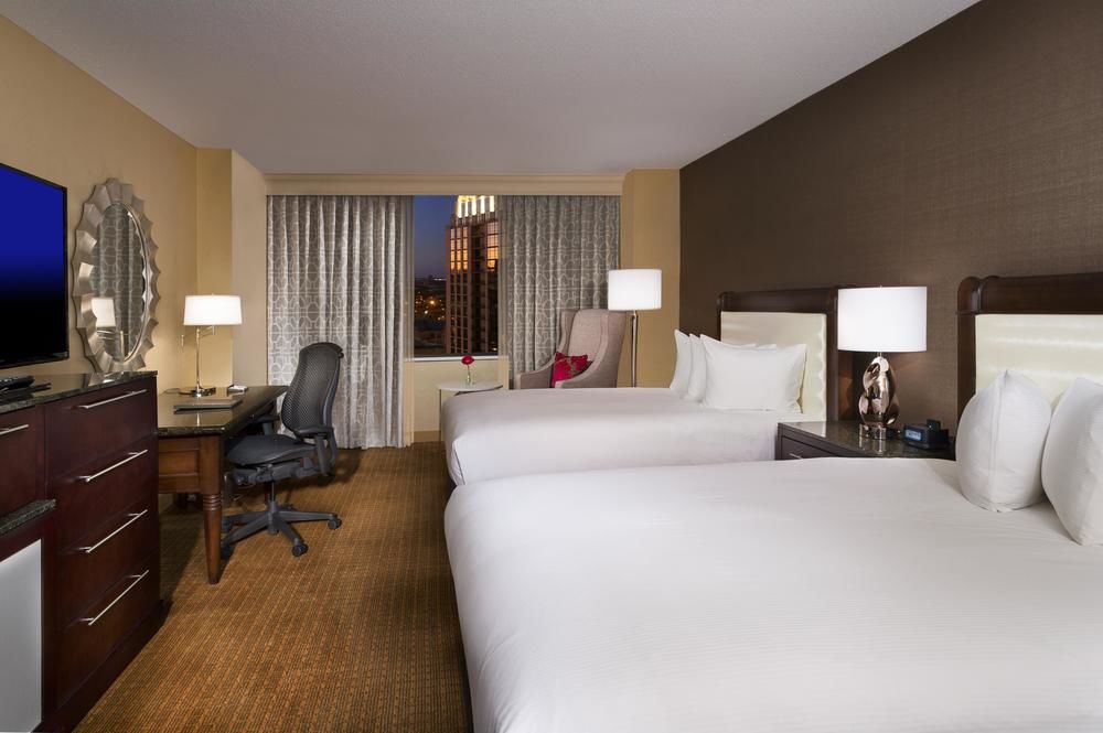 Hilton Minneapolis - Junior Suite