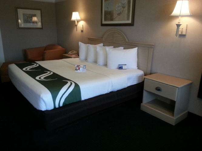 Quality Inn Marble Falls - Guest Room With Kind Bed