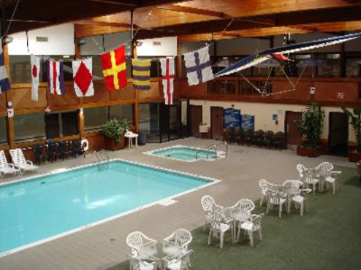 Barkers Island Inn Resort & Conference Center - Indoor Swimming Area & Game Area