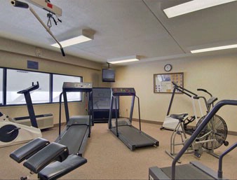 Howard Johnson Inn - 