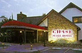 Chase Suites Hotel - 