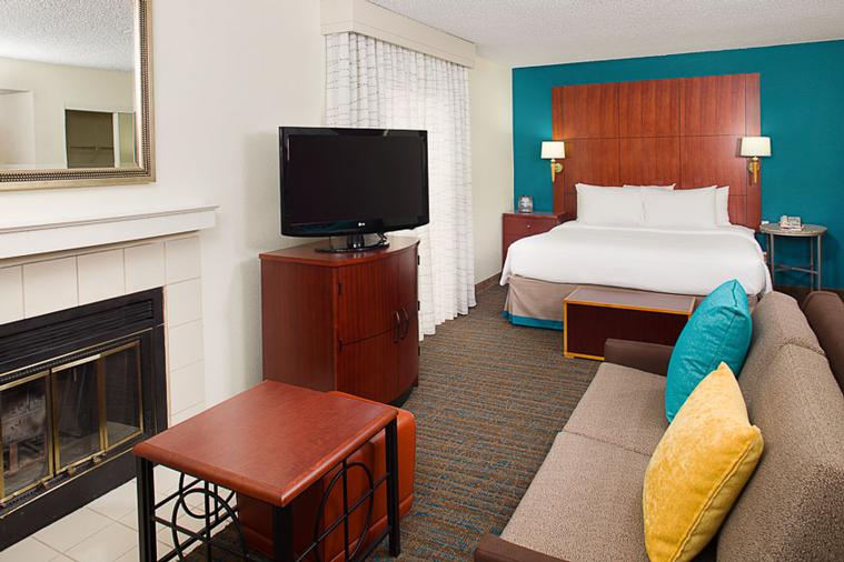 Residence Inn by Marriott - Studio Suite With Fireplace