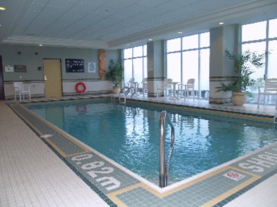 Hampton Inn & Suites Toronto Airport - Indoor Heated Pool