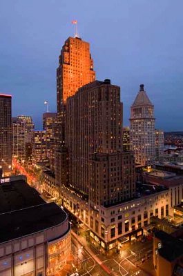 Hilton Cincinnati Netherland Plaza - 