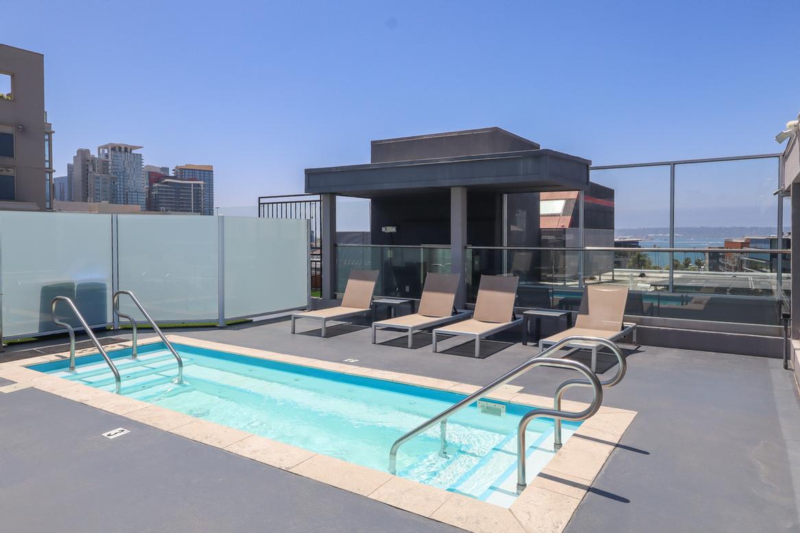 Porto Vista Hotel - The Glass Door Restaurant And Lounge
