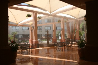 Holiday Inn Casa Grande - Covered Outdoor Poolside Courtyard