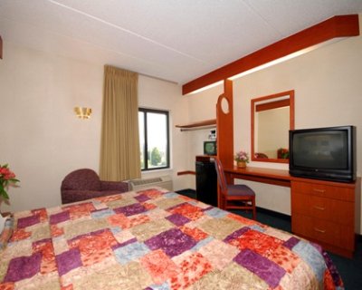 Sleep Inn Frederick - King Bedroom