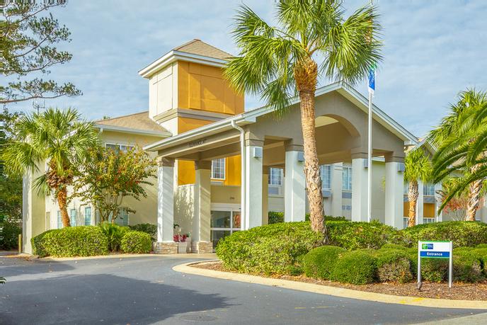 Holiday Inn Express - 