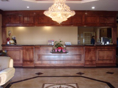 Ramada Conroe - Lobby