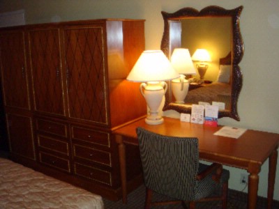 Ramada Conroe - Guest Room-2