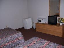Oak Hill Inn & Suites - 