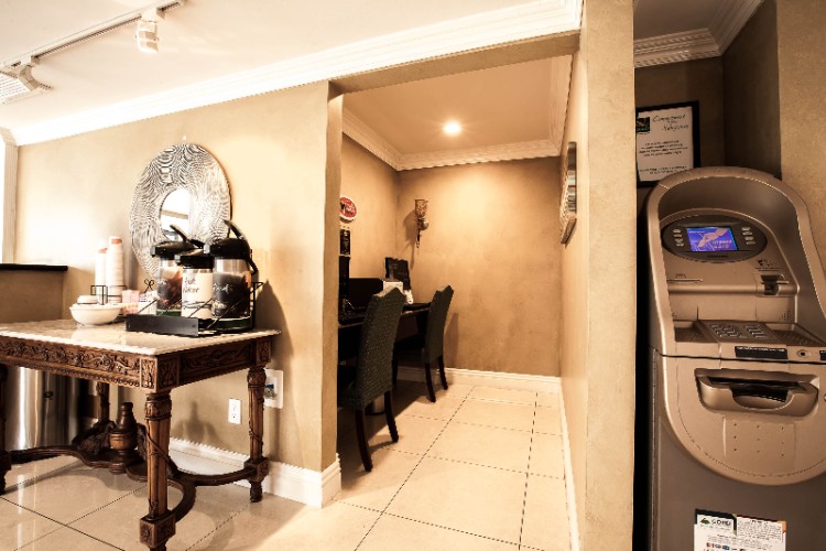 Anaheim Quality Inn & Suites - La Petite Coference Room