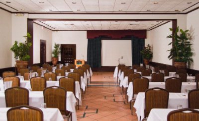 Riverwalk Plaza Hotel & Suites - Meeting Room - Classroom Setting