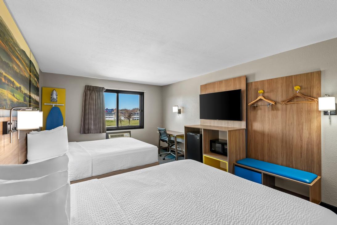 Heartland Inn Des Moines Airport - Whirlpool Suite