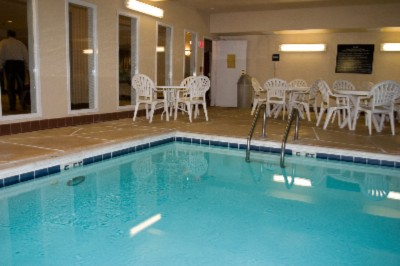 Hampton Inn Colorado Springs Airport - Take A Dip In Our In-door Heated Pool! Endless Fun For You And Your Family!