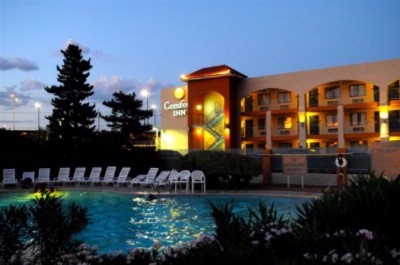 Comfort Inn Airport East - 