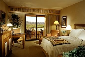 Sheraton Wild Horse Pass Resort & Spa - Standard Guestroom