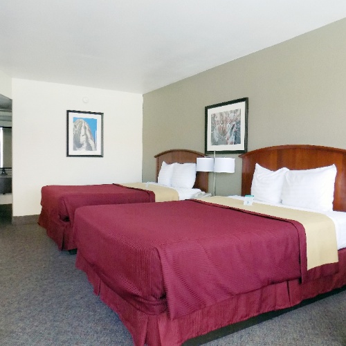 Best Western Mezona Inn - Heated Pool