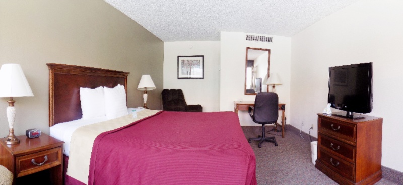 Best Western Mezona Inn - Executive Business Kind Bed Room