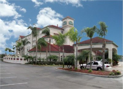 La Quinta Inn & Suites West - 