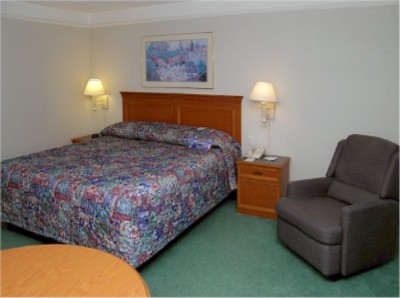 La Quinta Inn & Suites West - 