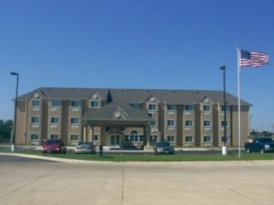 Microtel Inn & Suites Claremore - Hotel Exterior