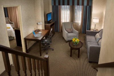 Hilton Garden Inn Toronto City Centre - Bi-level 2 Bedroom Penthouse Suite