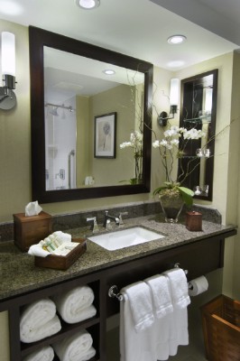 Toronto Marriott Bloor Yorkville - Restrooms