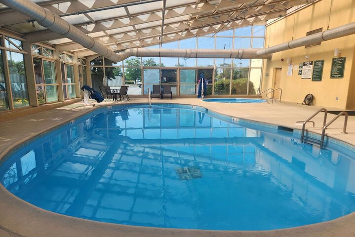 La Quinta Inn - 