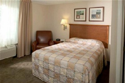 Candlewood Suites Dallas Market Center - One Bedroom