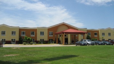 Comfort Suites - 