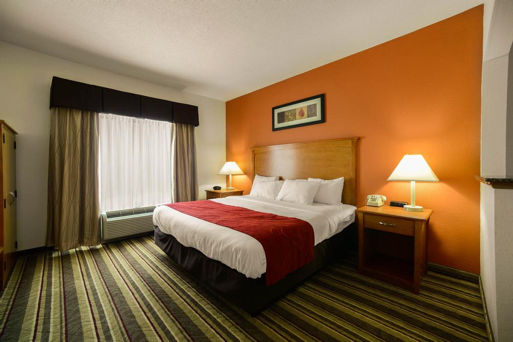 Comfort Suites - 