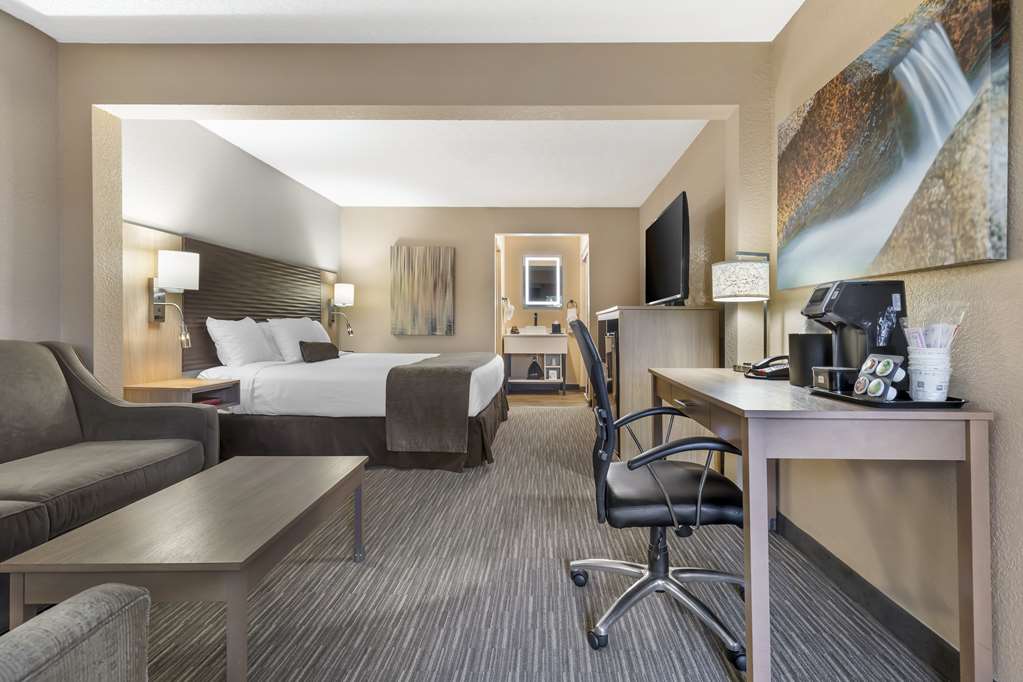 Best Western Landing View Inn & Suites - Standard Double Room