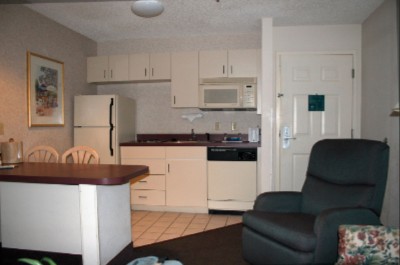 Quality Suites Lake Buena Vista - Kitchen