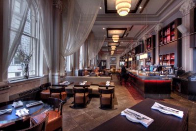 Lounge Suite 701
