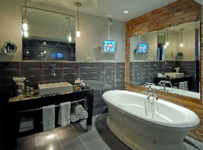 Suite Bathroom