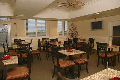 Hawthorn Suites - Dining Room