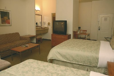 Hawthorn Suites - Double Queen Studio Suite