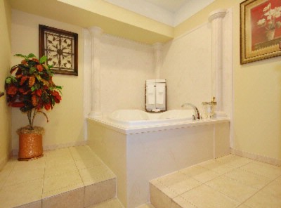 Best Western Monica Royale Inn & Suites - 