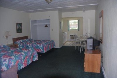 Ranch House Inn & Suites - 