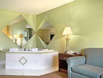 Jacuzzie Suite
