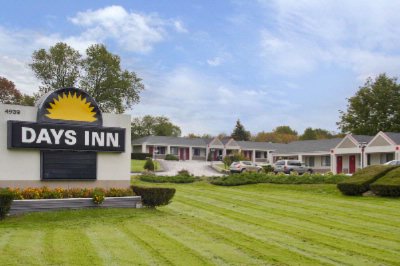 Days Inn Middletown / New Hampton - Exterior