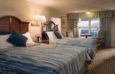Harborview Queen With Two Beds