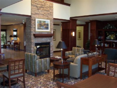Staybridge Suites - Great Room And Breakfast Area