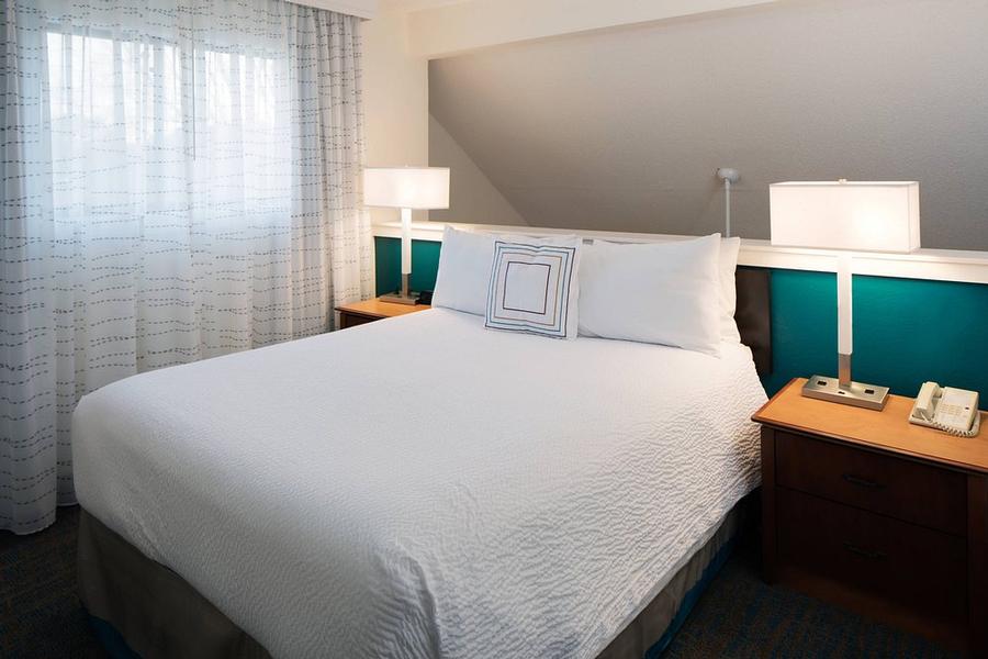 Residence Inn Richmond West - 
