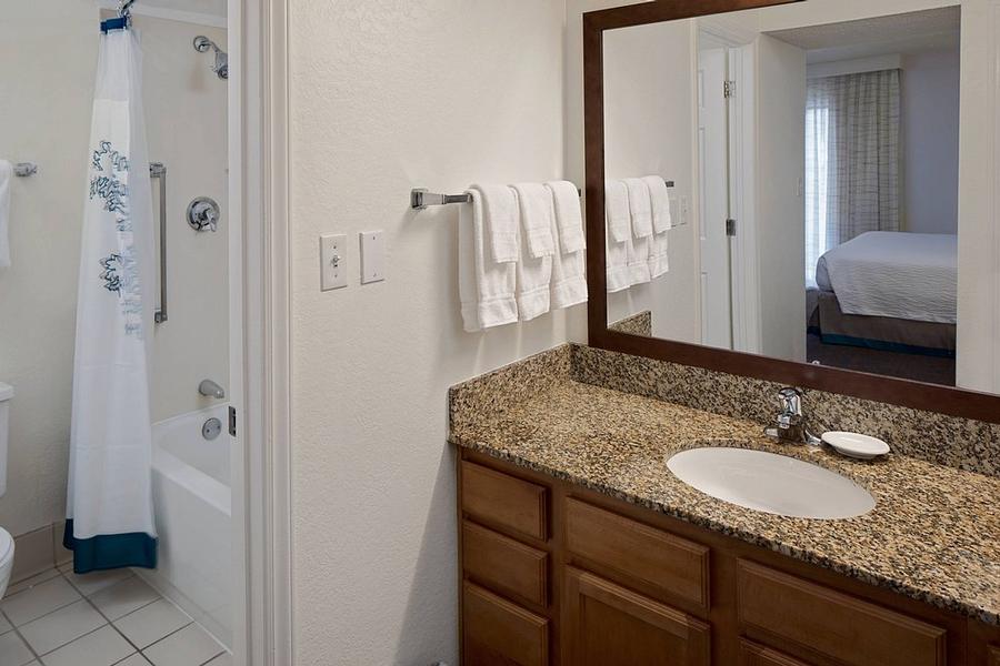 Residence Inn Richmond West - 