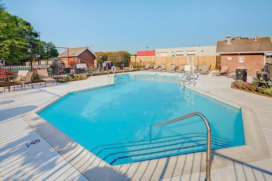 Residence Inn Richmond West - 